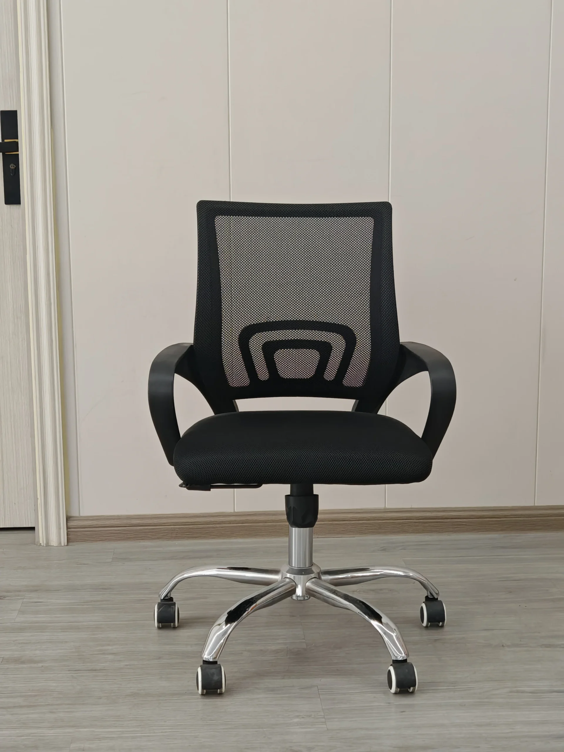 Chaise EcoComfort - Écologique, Confortable et Responsable – Image 2